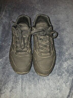 Women's Skecher's All Black Uno Shoes Size 8W